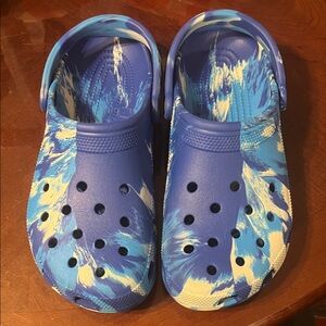 CROCS Blue & White Marble Men’s 9 Women’s 11
